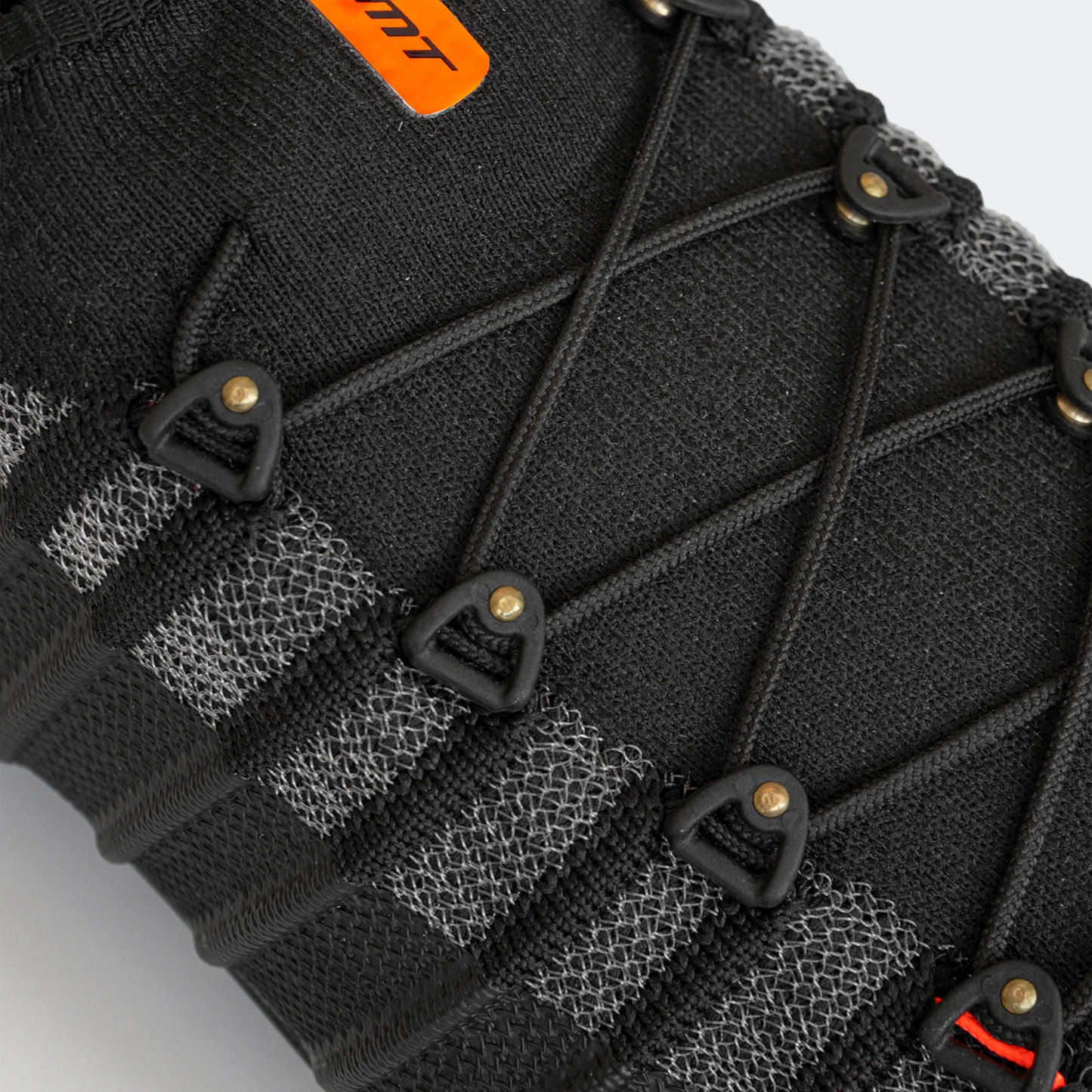 DMT Pogis Superlight shoes