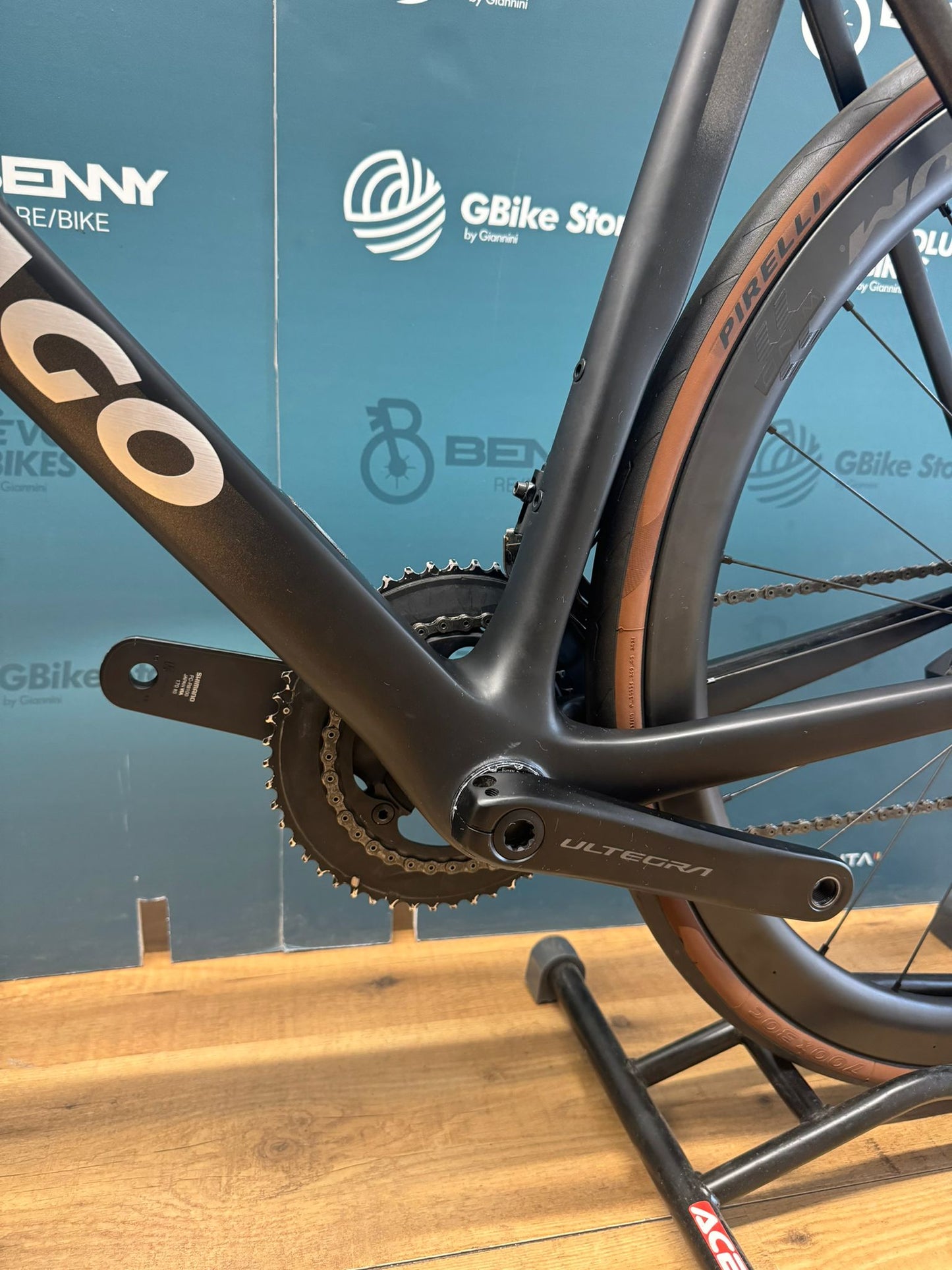 Colnago V4RS EAU Emirates Tamaño 530 - Usado