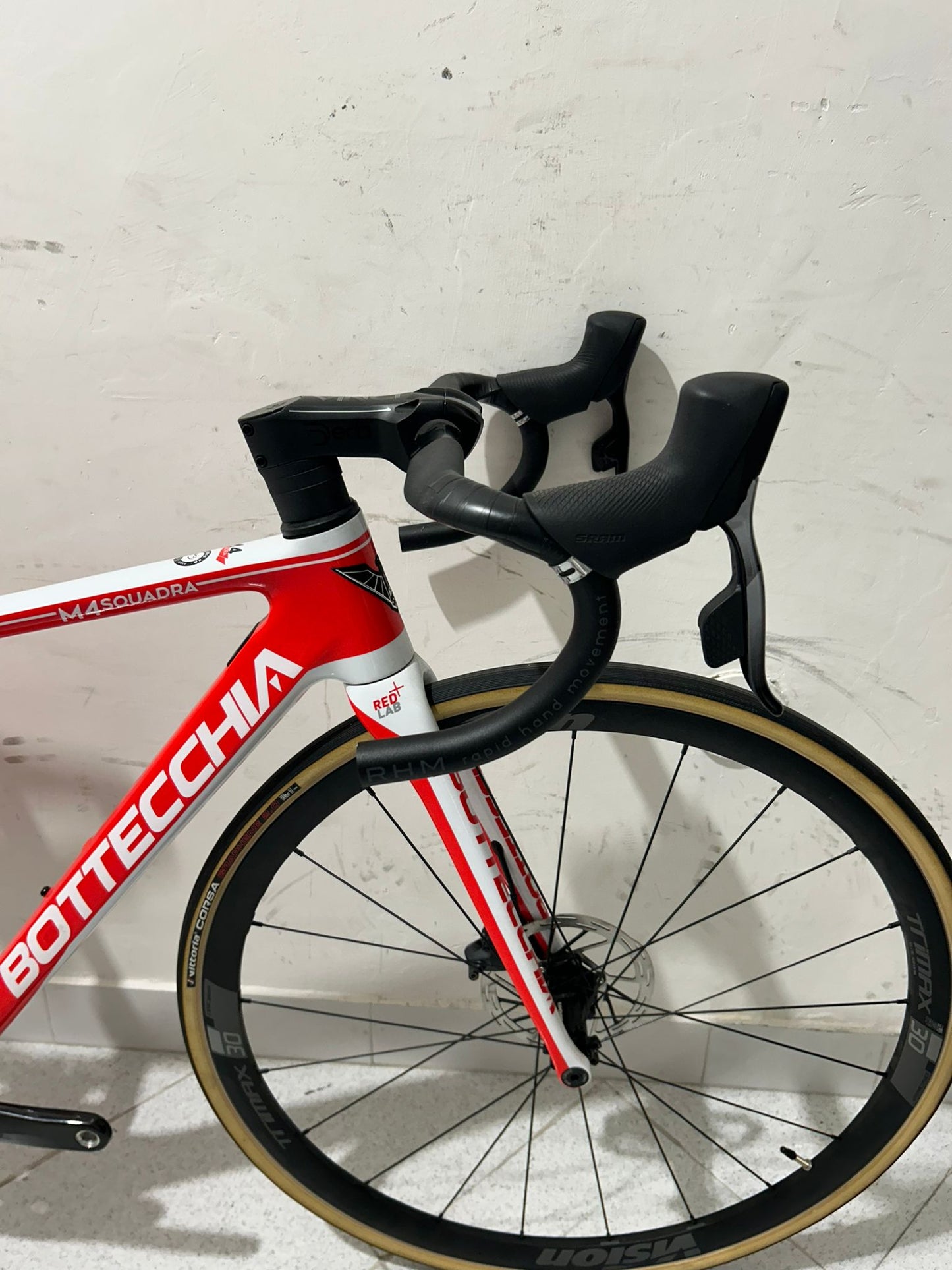 BotteCchia EMME 4 Equipo - Red Lab Edition Tamaño 44 Demo