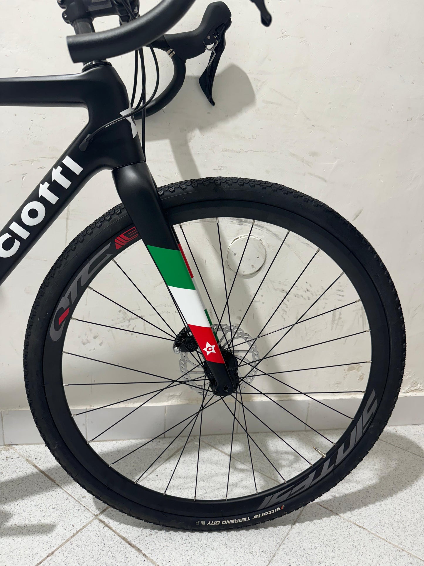 Guerciotti Brera Disc personalizado tricolor