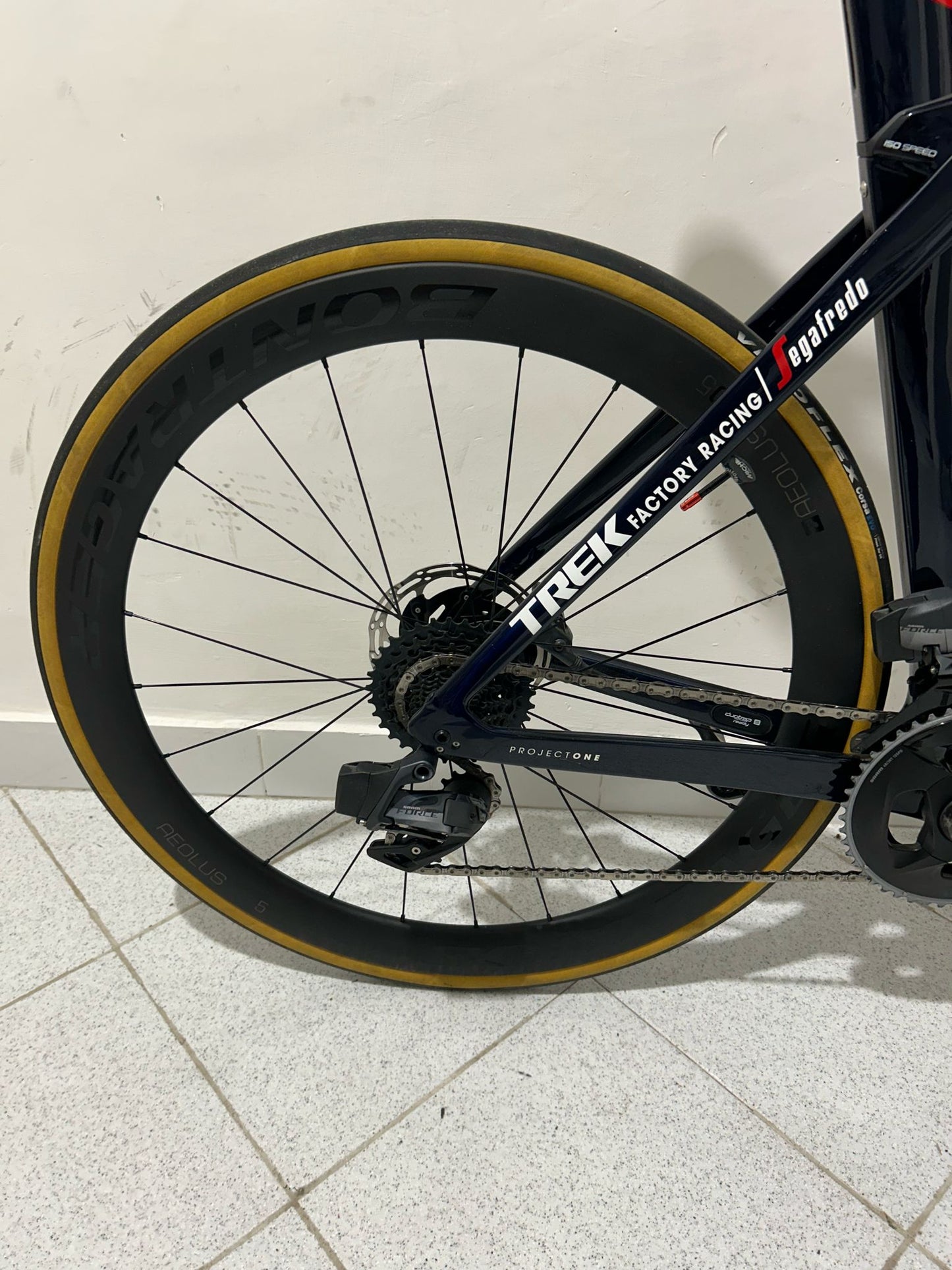 Trek Madone SLR 7 AXS Gen 6 Veľkosť 56 - Používa sa