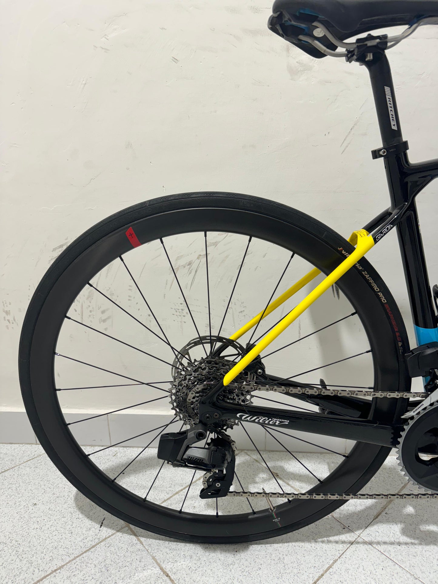 Wilier Garda Disc Axs Velikost M - Použitá