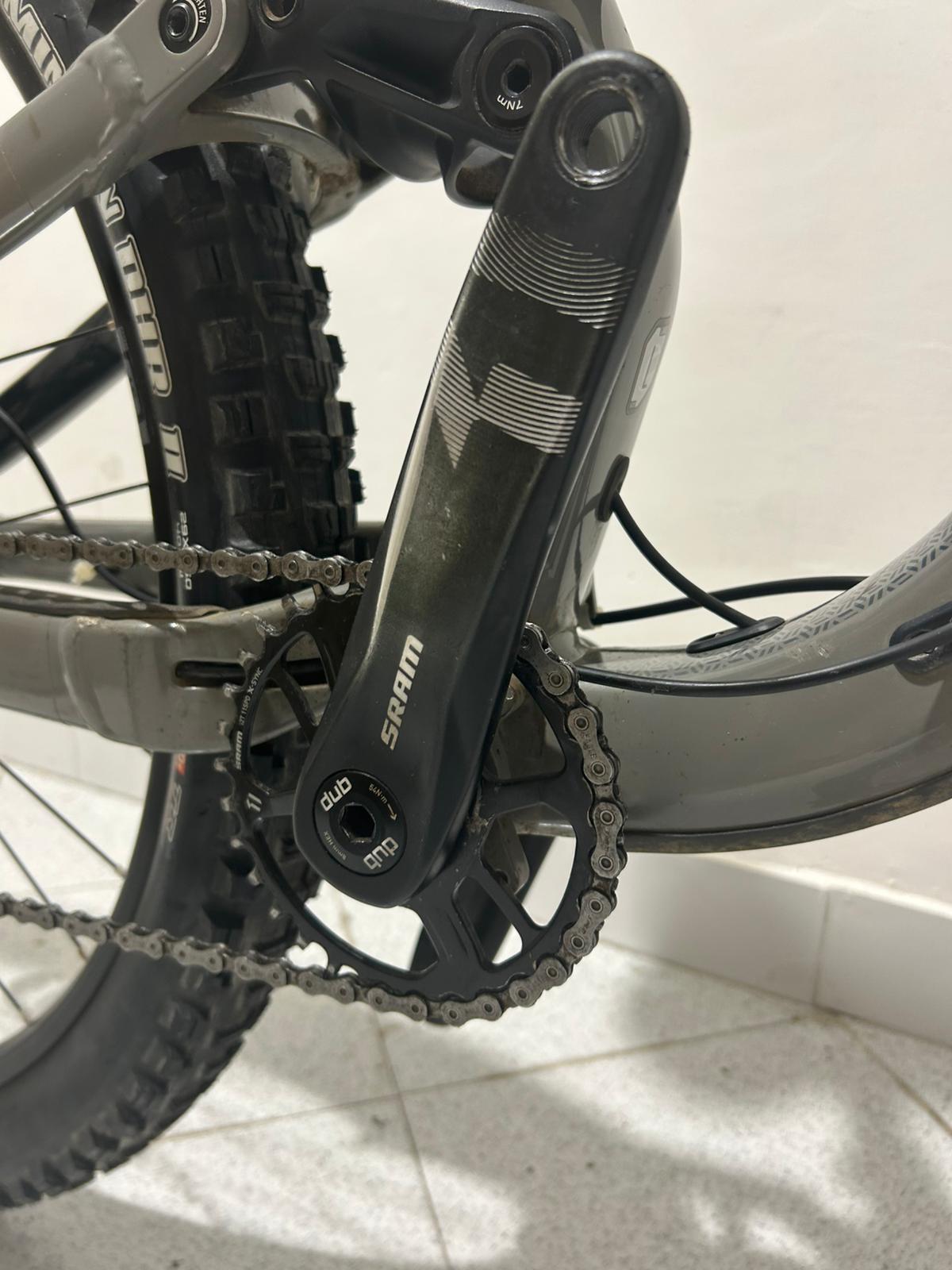 Taille d'habitude cannondale L - Utilisé