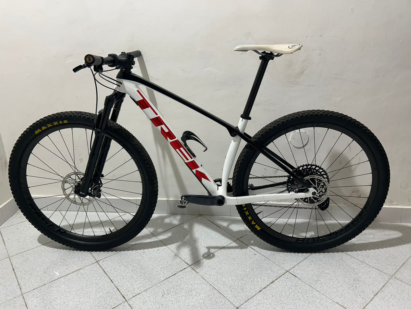 TAMANHO DE TREK PROCALIBER 9.7 M/L - Usado