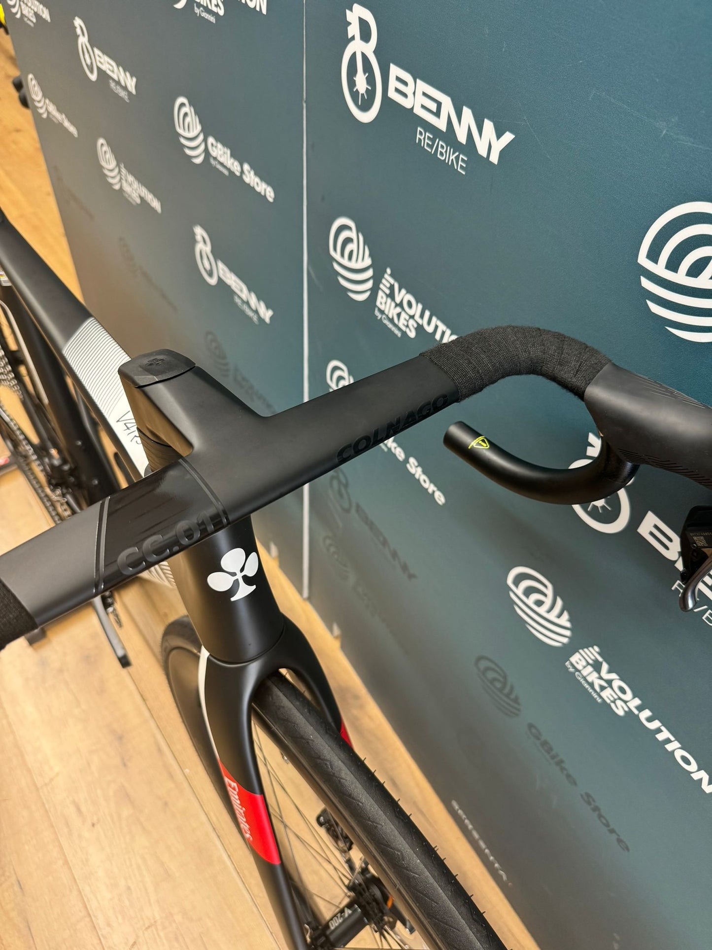 Colnago V4RS EAU Emirates Tamaño 485 - Prueba de demostración