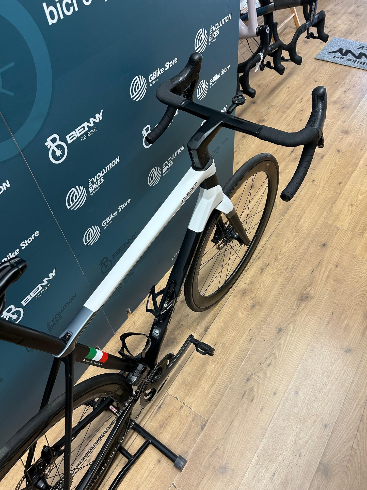 Colnago C68 Campaagnolo Super Record Wireless Size 550 - Usado