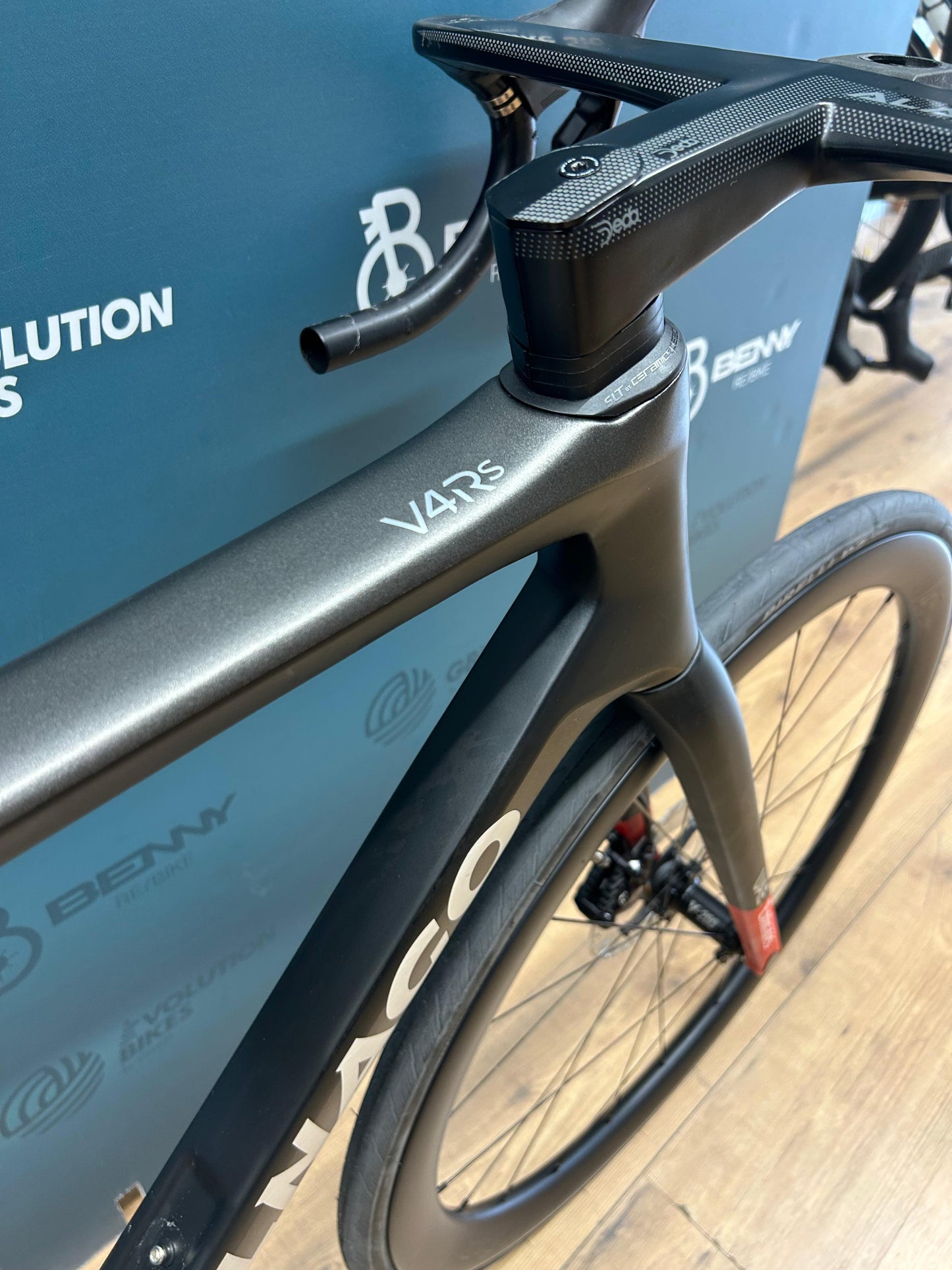 Colnago V4RS VAE Emirates Größe 510 - Demo -Test