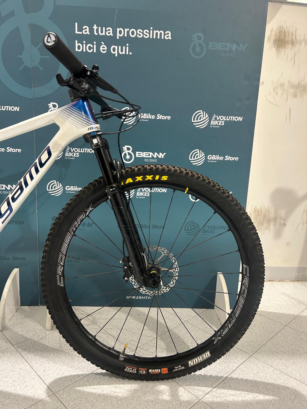 Megamo Usine 29 Taille M - Utilisé