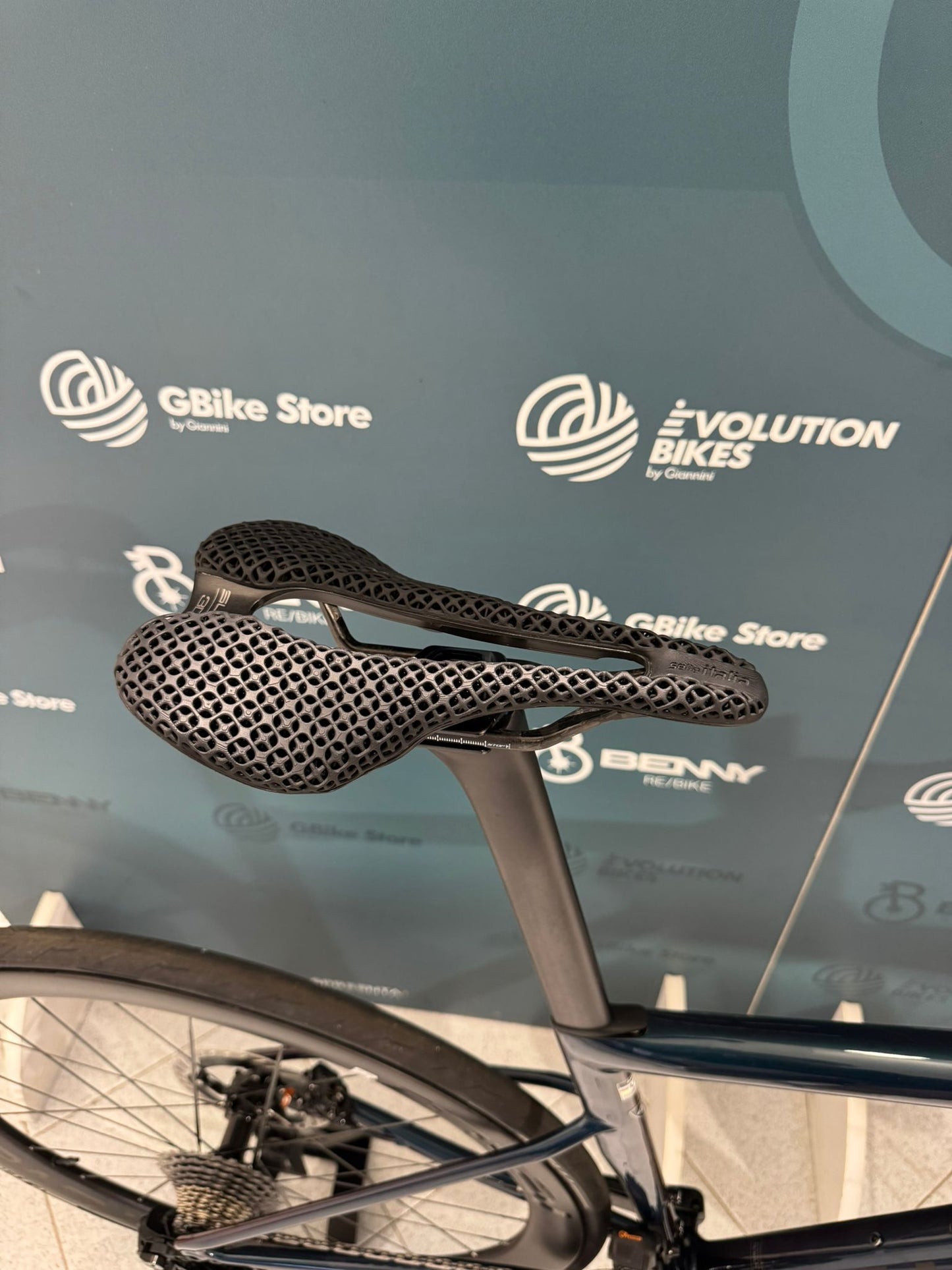 Spezialisiert S-Works Tarmac SL8 Dura-Ace Di2 12v Größe 49 - Demo