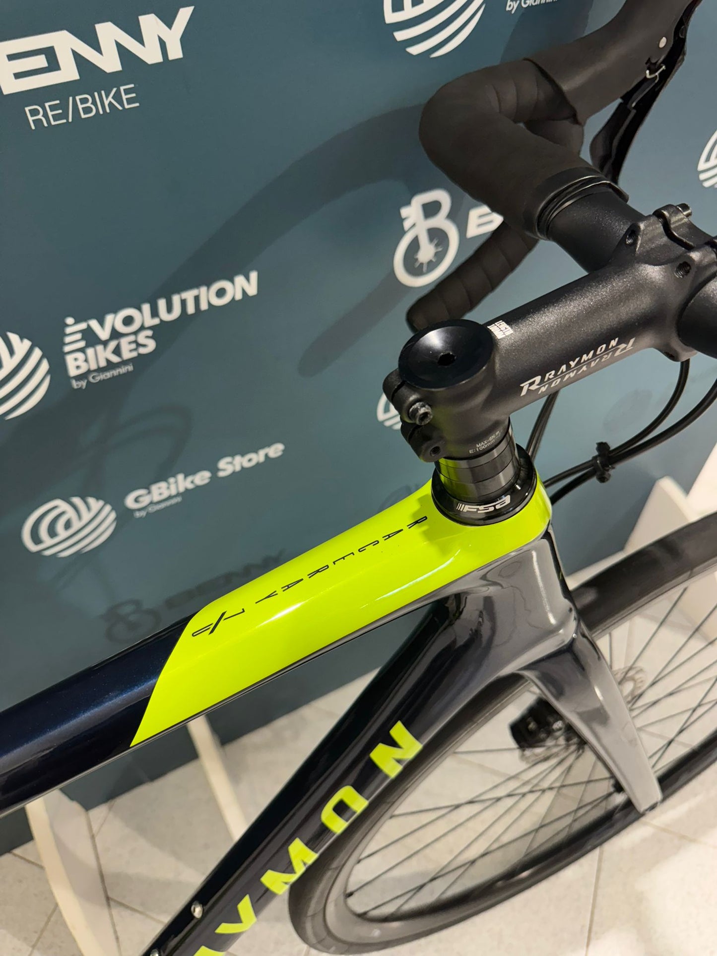 Raymon RaceRay 7.0 Scheibenschliff S/54 – Gebraucht