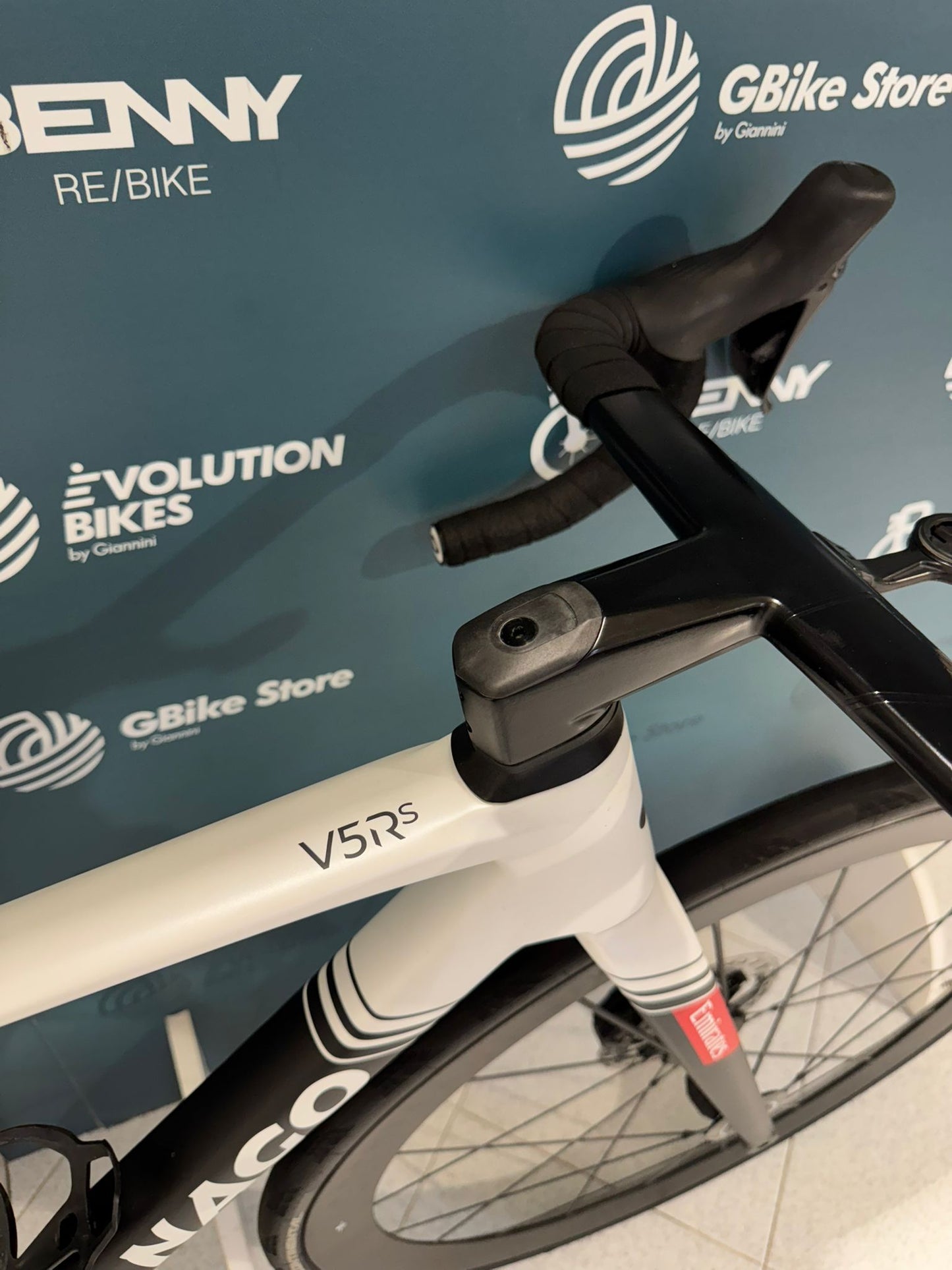 Colnago V5Rs Dura-Ace R9270 Di2 12v, lekki, rozmiar 45,5 - używany