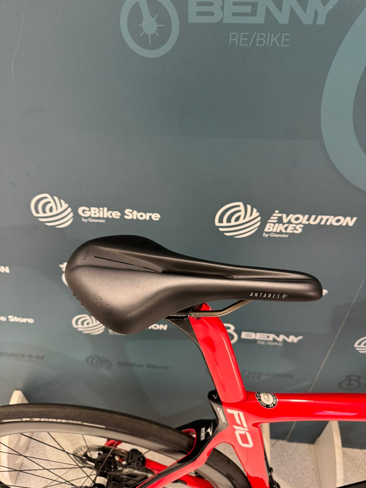 Pinarello Dogma F10 Disc AXS Größe 54 - Gebraucht