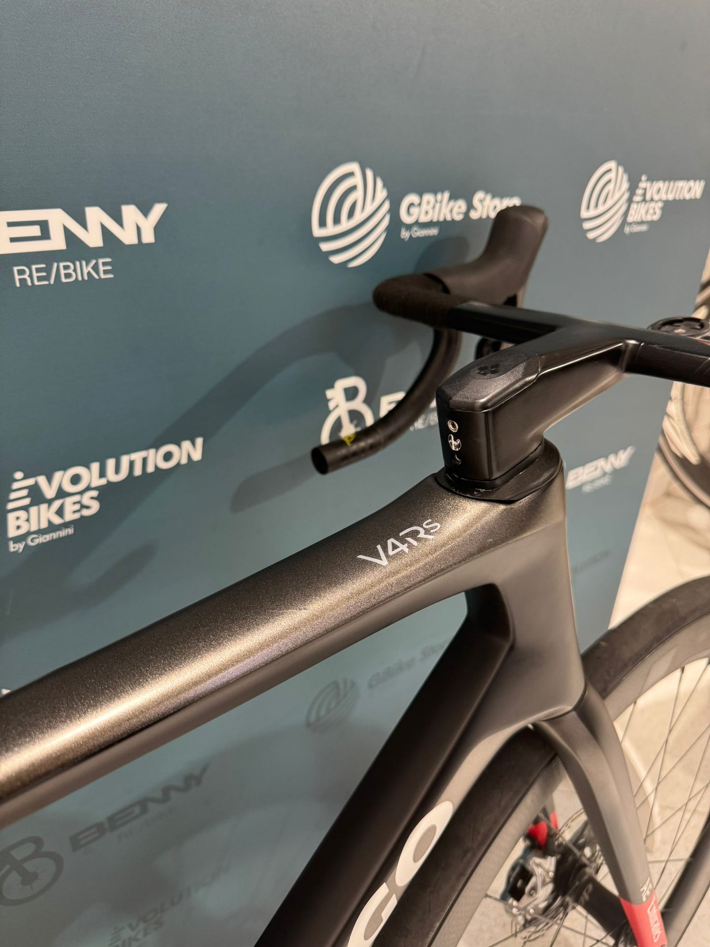 Colnago V4Rs AXS UAE Emirates Size 510 - Used