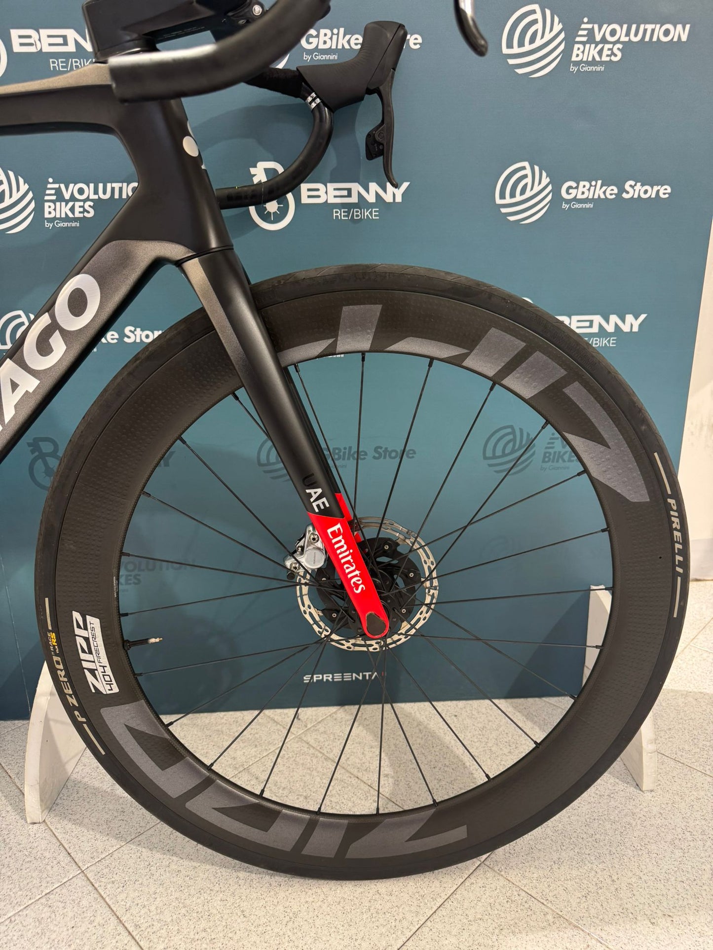 Colnago V4Rs AXS UAE Emirates Size 510 - Used