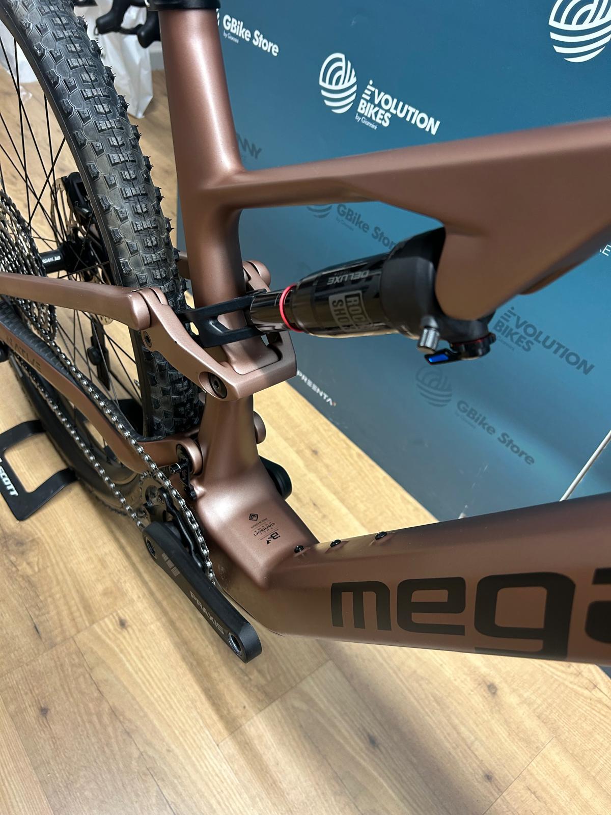 Megamo Native 10 Größe L - Gebraucht