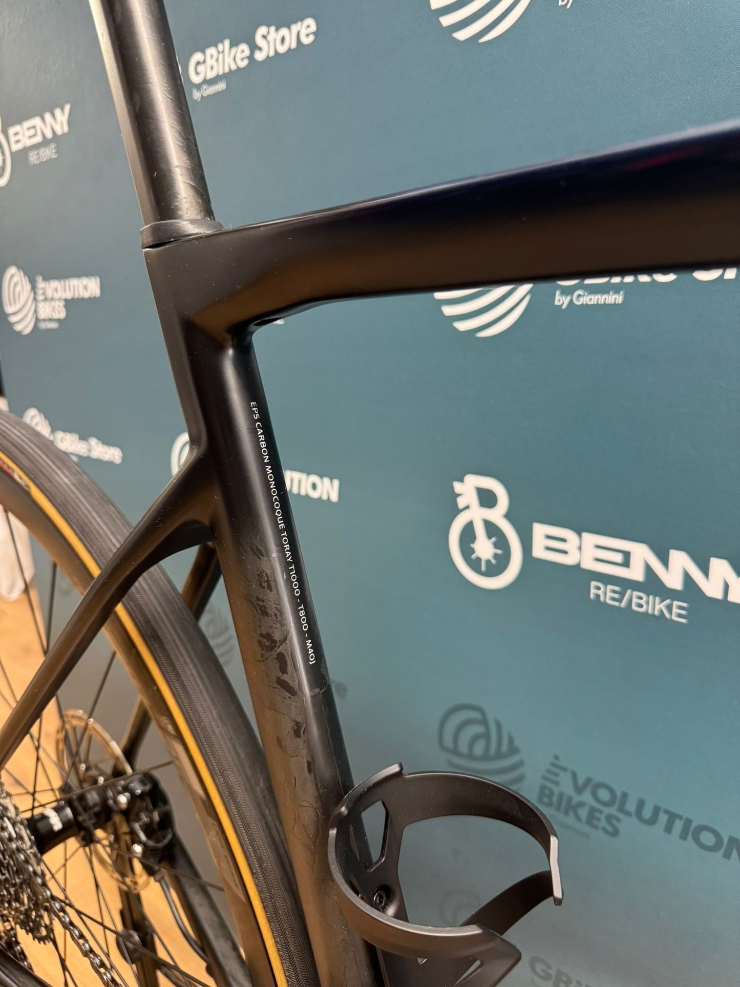 Tamaño Olympia Leader Rival AXS L - Usado