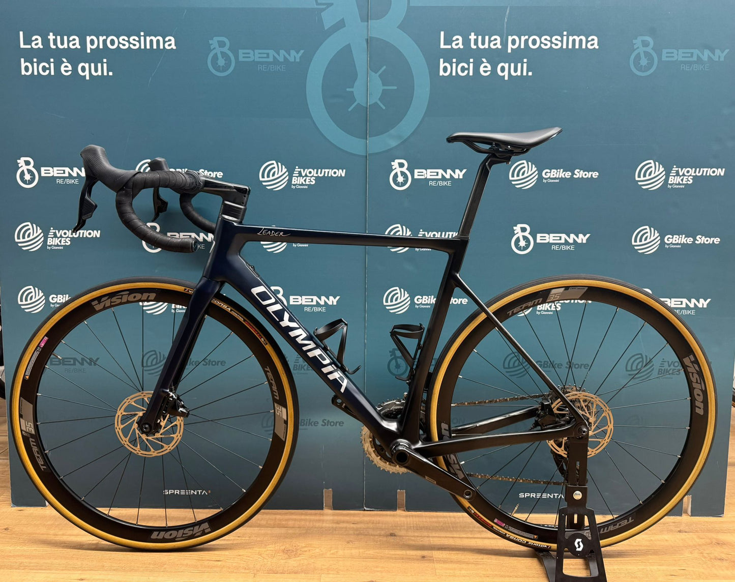 Tamaño Olympia Leader Rival AXS L - Usado