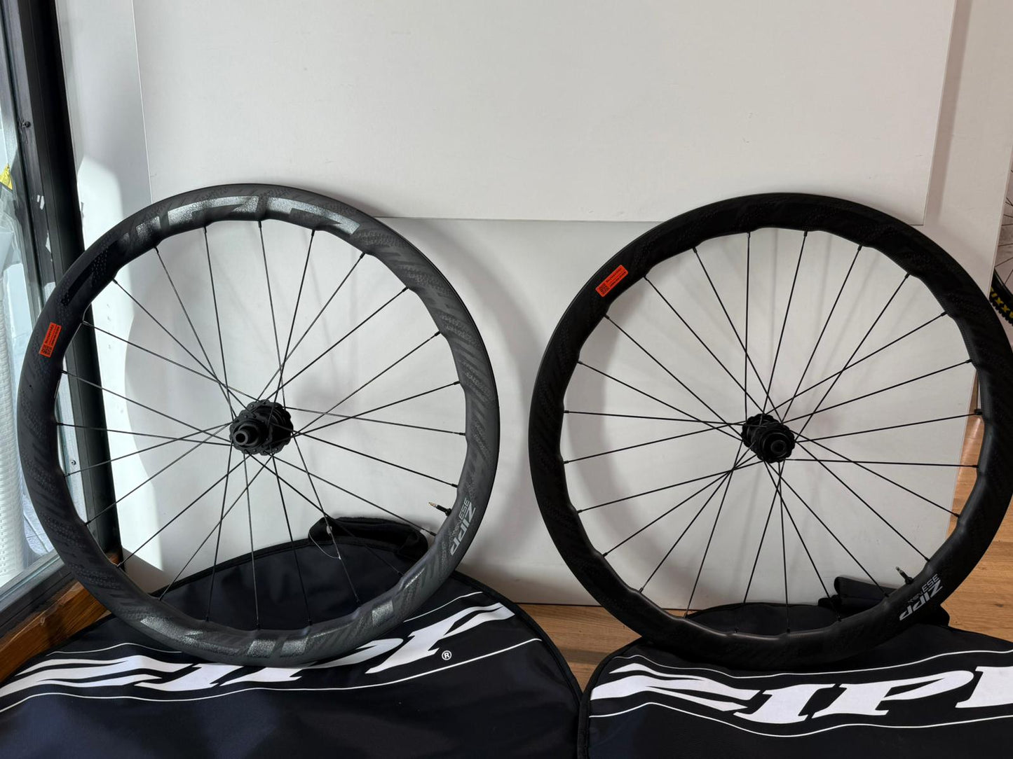 Ruote Zipp 353 NSW Hookless - DEMO