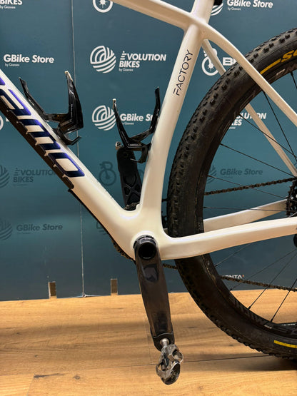 Megamo Factory AXS Size L - Used