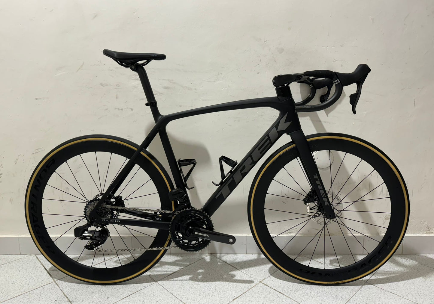 Trek Émonda SLR 7 AXS Mărimea 56 - Folosit